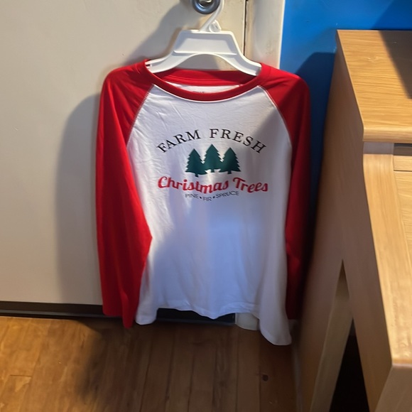 Christmas shirt, only been worn once. - Picture 3 of 3